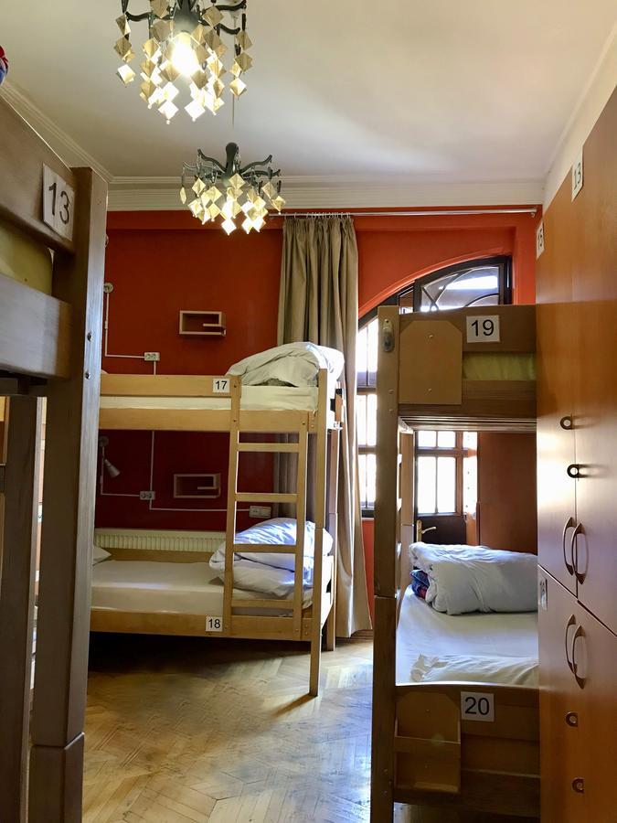 Envoy Hostel And Tours Tbilisi Exteriör bild