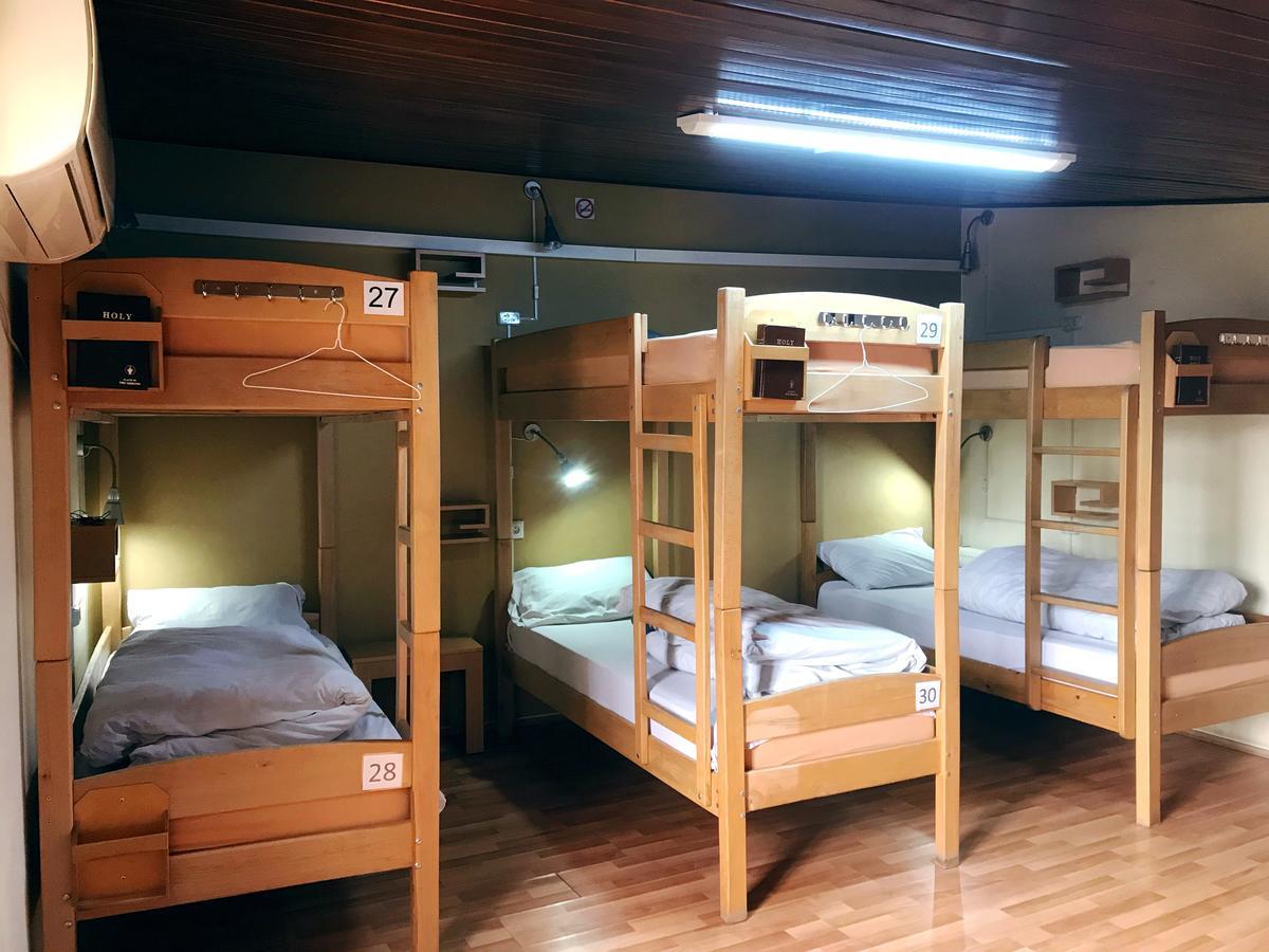 Envoy Hostel And Tours Tbilisi Exteriör bild
