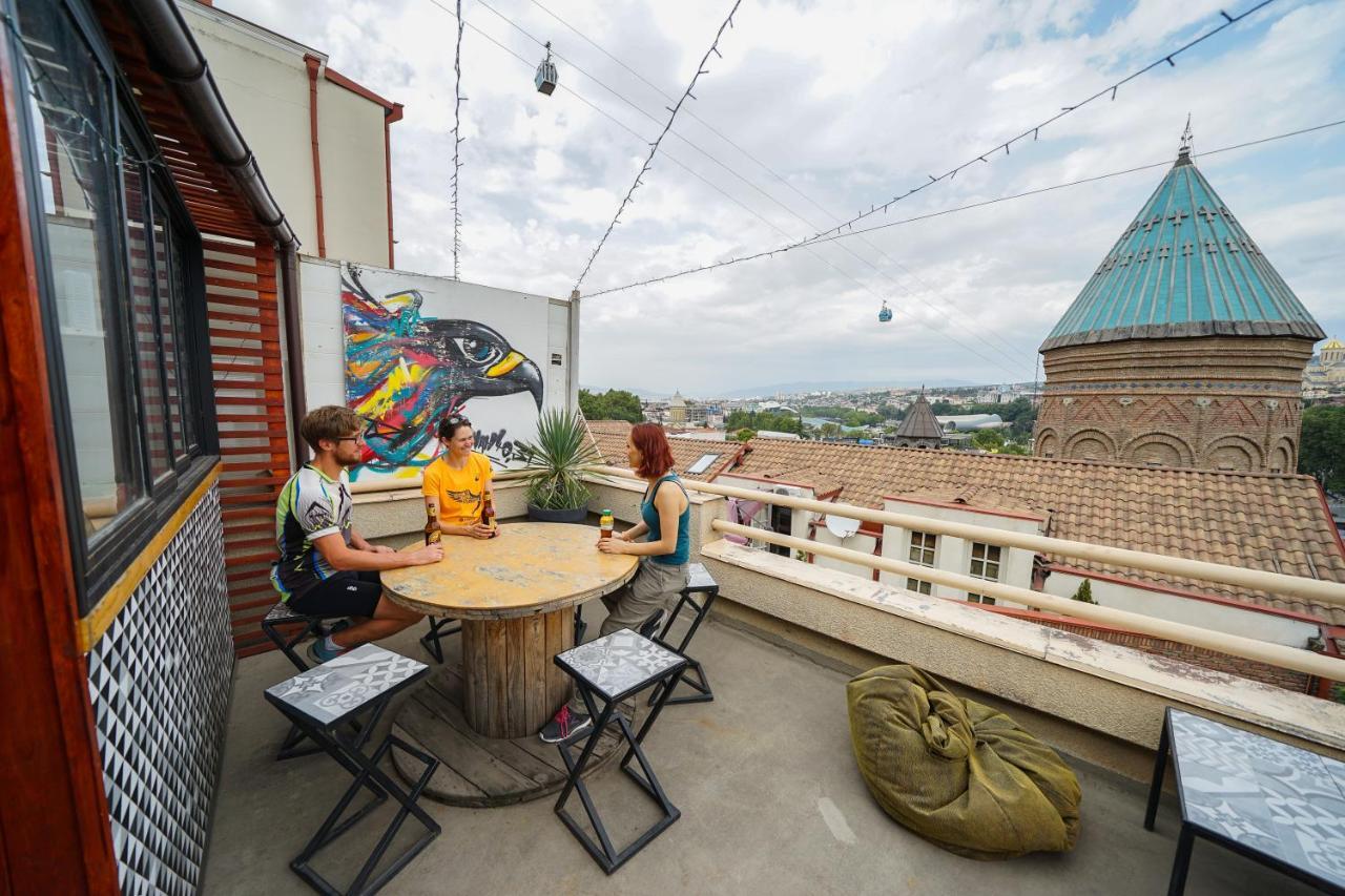 Envoy Hostel And Tours Tbilisi Exteriör bild